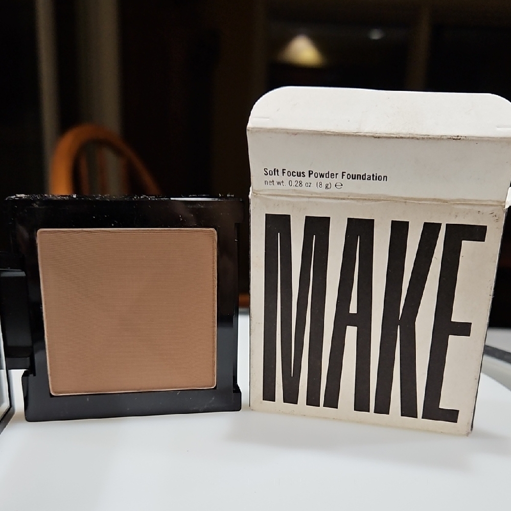 Soft Focus Powder Foundation - Cool #6